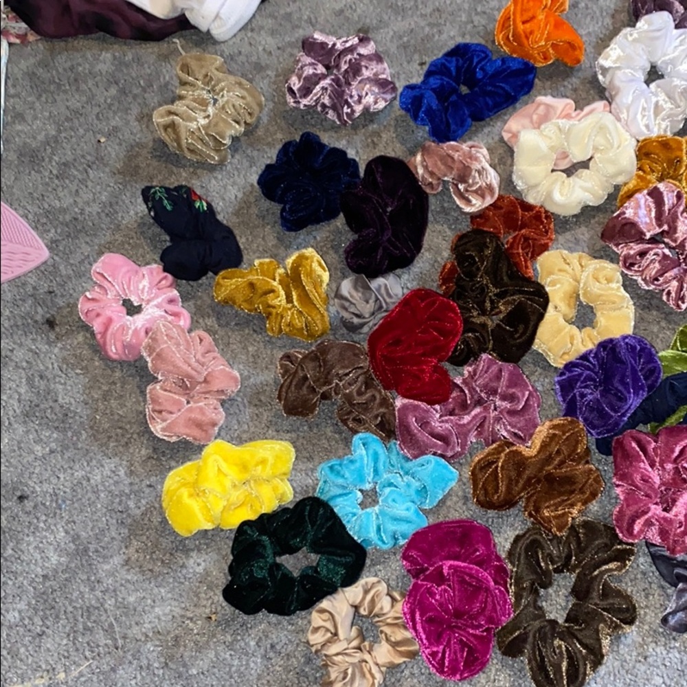 SCRUNCHIES